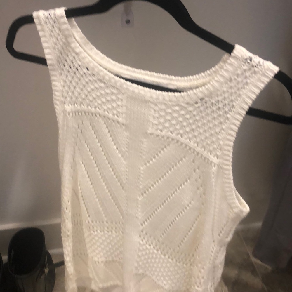 Cupcakes and cashmere sleeveless sweater